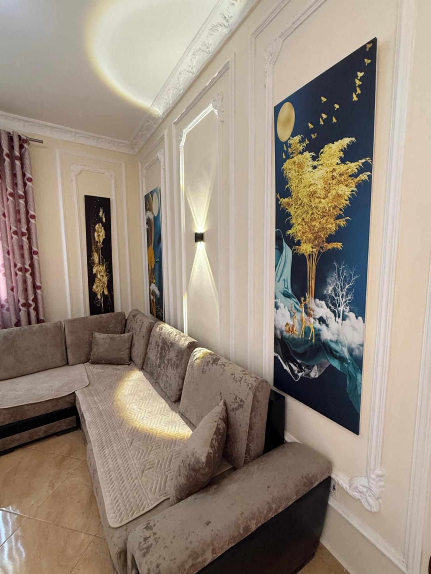 Anel'S Guesthouse Berat Bagian luar foto